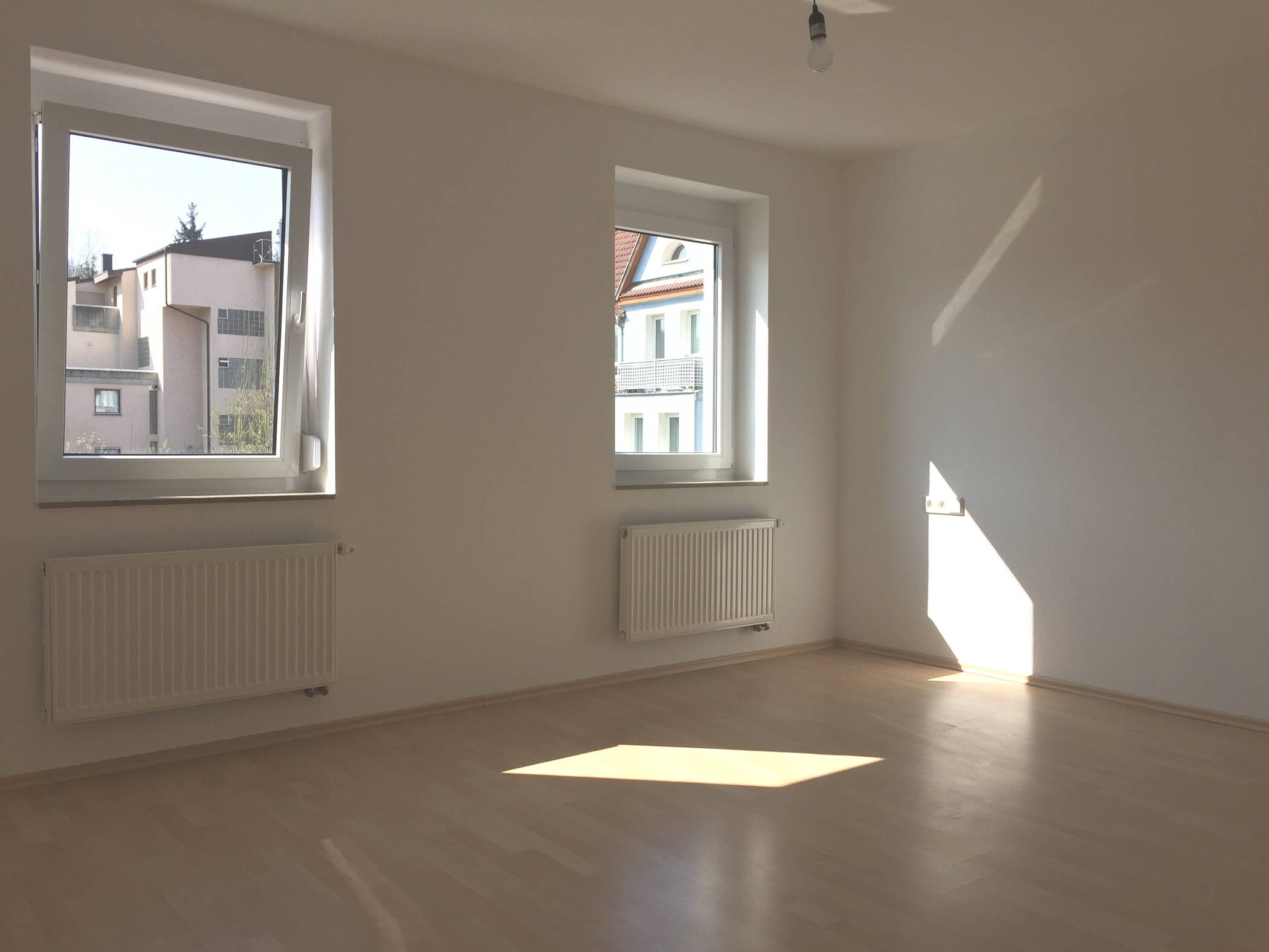 ⭐⭐⭐⭐⭐ Helle 4 Zimmer Wohnung ab SOFORT zu vermieten; Einbauküche; ❌ Solarstrom ❌ nur 1-2 Mieter ❌ Auto Stellplatz direkt am Haus – Geislingen an der Steige – Vorschaubild 5