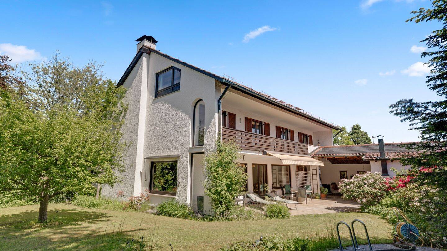 Traumgrundstück in der Birken! Großzügiges Einfamilienhaus mit Pool und absoluter Privatsphäre – Bayreuth – Vorschaubild 2