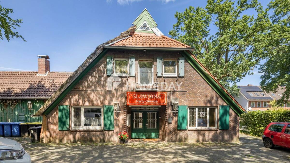 Vermietetes Mehrfamilienhaus mit Gewerbeeinheit und über 6 Prozent Rendite – 26125 Oldenburg – Bild 1 von 9