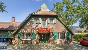 Vermietetes Mehrfamilienhaus mit Gewerbeeinheit und über 6 Prozent Rendite