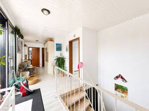 Lichtdurchflutete Eigentumswohnung mit Dachterrasse, offenem Kamin und zwei Carports – 37081 Göttingen – Vorschaubild 3