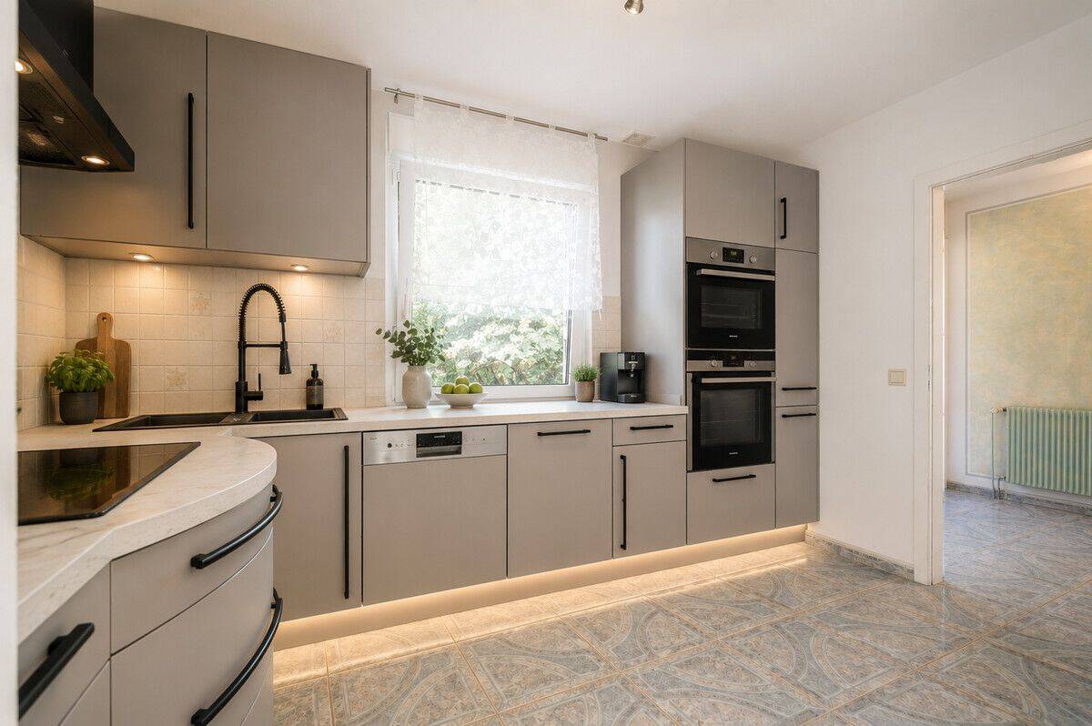 Wohnen mit Mehrwert - Großzügiges Zuhause mit Wellnessbereich und Einliegerpotenzial – Nürnberg – Vorschaubild 9