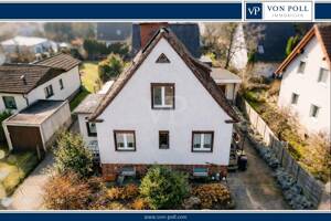 Raumwunder mit Kamin: Modernisiertes Einfamilienhaus mit 5 Räumen in ruhiger Lage – 12621 Berlin – Vorschaubild 1
