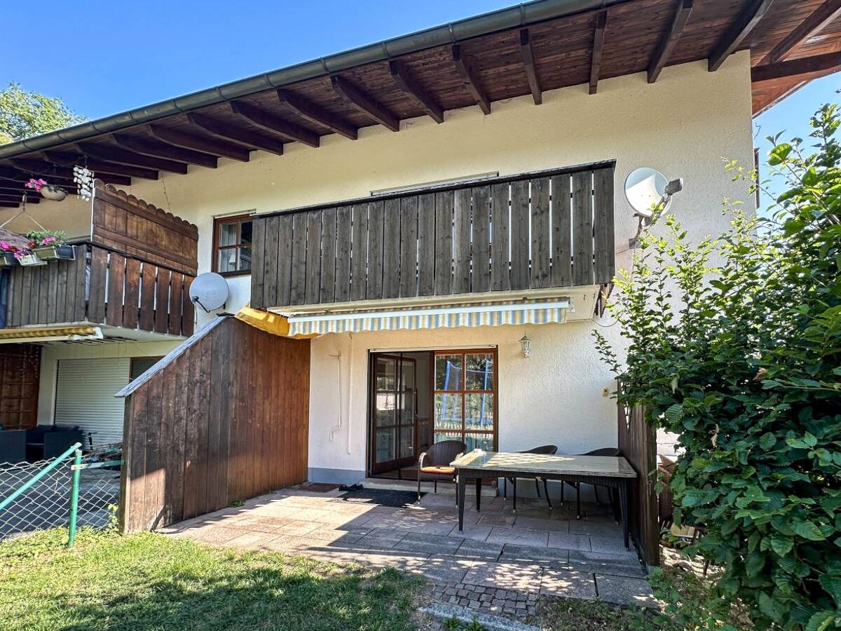4-Zimmer-Wohnung mit eigenem Garten und TG-Stellplatz – 83543 Rott am Inn – Bild 1 von 9