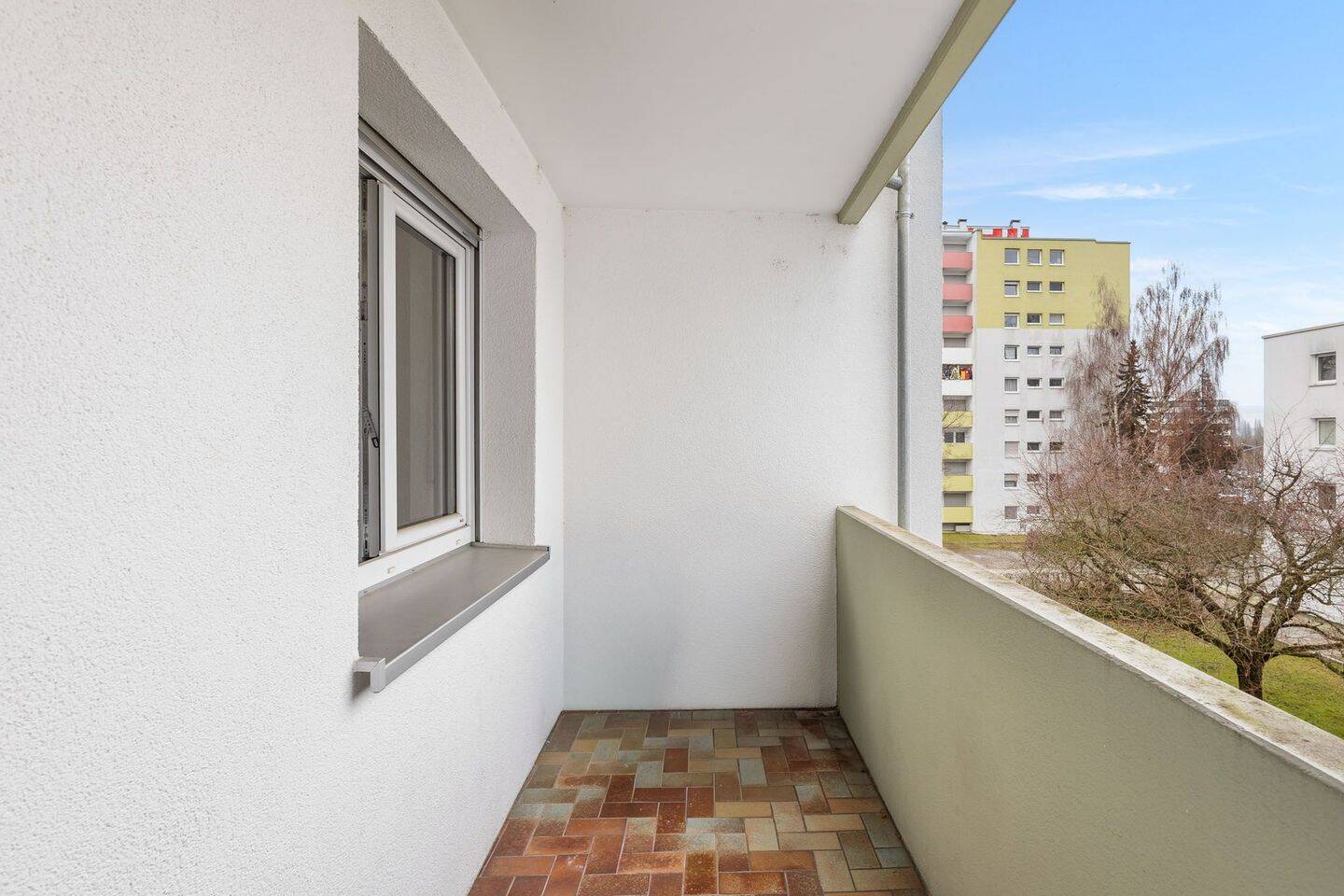 Helle 2 Zi Wohnung, Küche, Balkon, Garage, Stellplatz – Regensburg – Vorschaubild 9