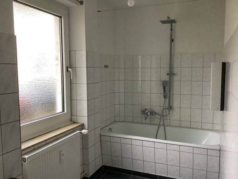 Großzügige Wohnung im Erdgeschoss mit Tageslichtbad! – Bielefeld – Vorschaubild 3