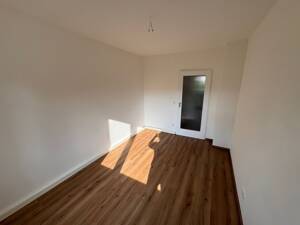 Neu renovierte 3-Zimmer-Wohnung – zentrumsnah & bestens angebunden – 90766 Fürth – Vorschaubild 7