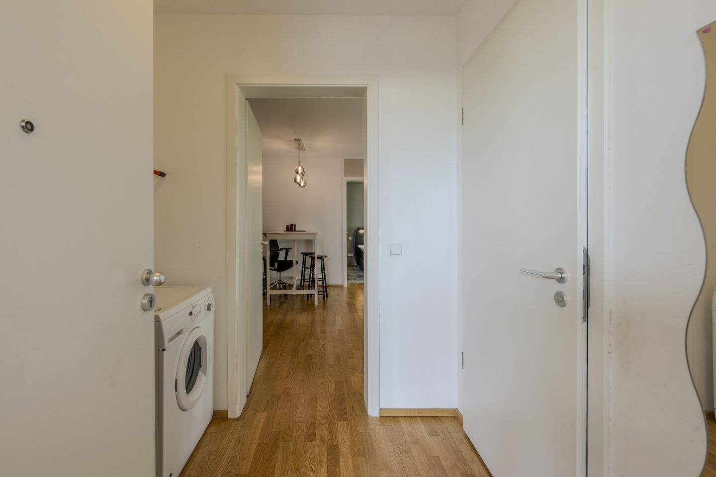 Barrierefreie und sehr gepflegte Erdgeschosswohnung mit Terrasse – München – Vorschaubild 8