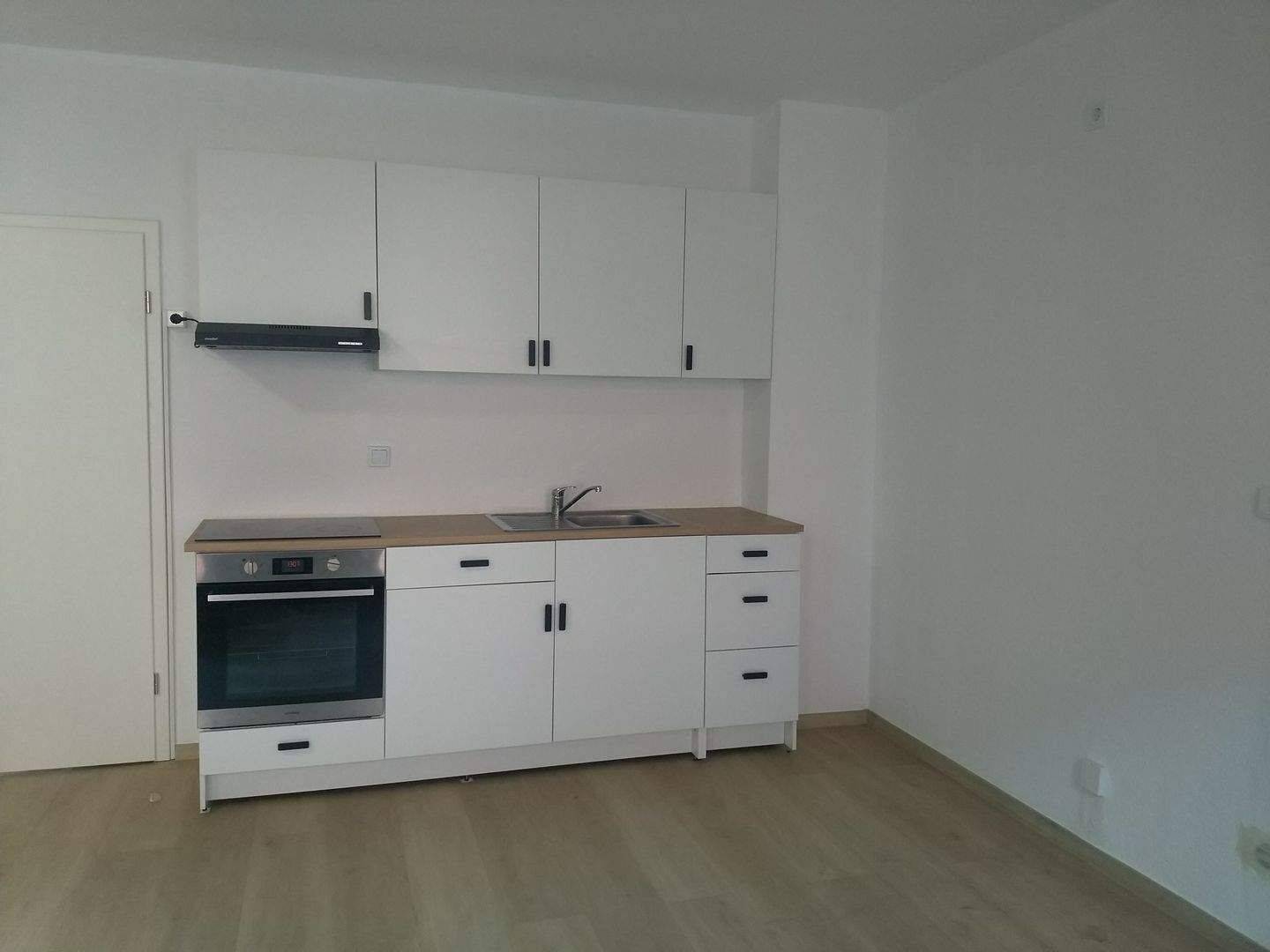 Gut vermietete 2-Zimmer-Wohnung Nbg.-Südstadt, Baujahr 1992, hell, zentral, EBK, Lift und Heizung erneuert – Nürnberg – Vorschaubild 5