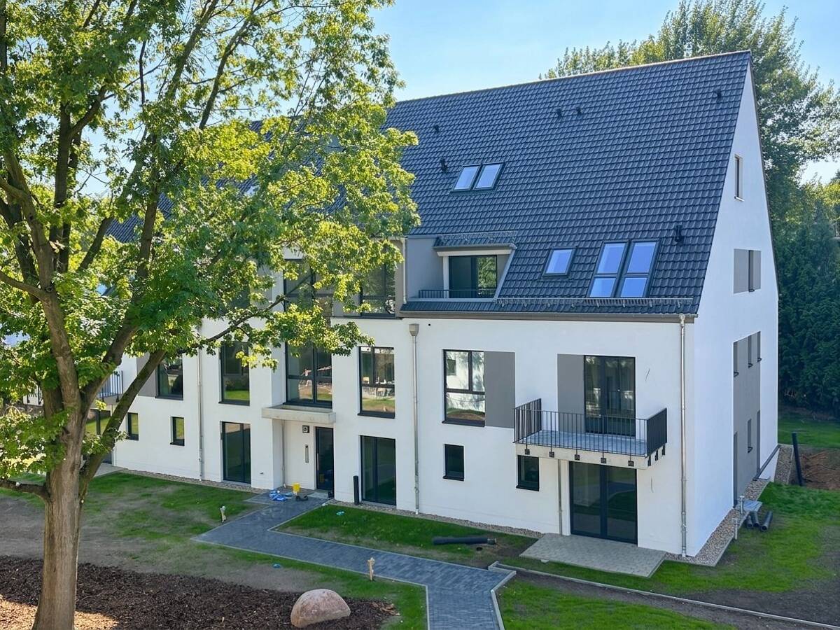 Familienfreundliche 5 Zimmer Wohnung zur Miete in Hamburg Rahlstedt - Wentzel Dr. – 22145 Hamburg – Bild 1 von 9