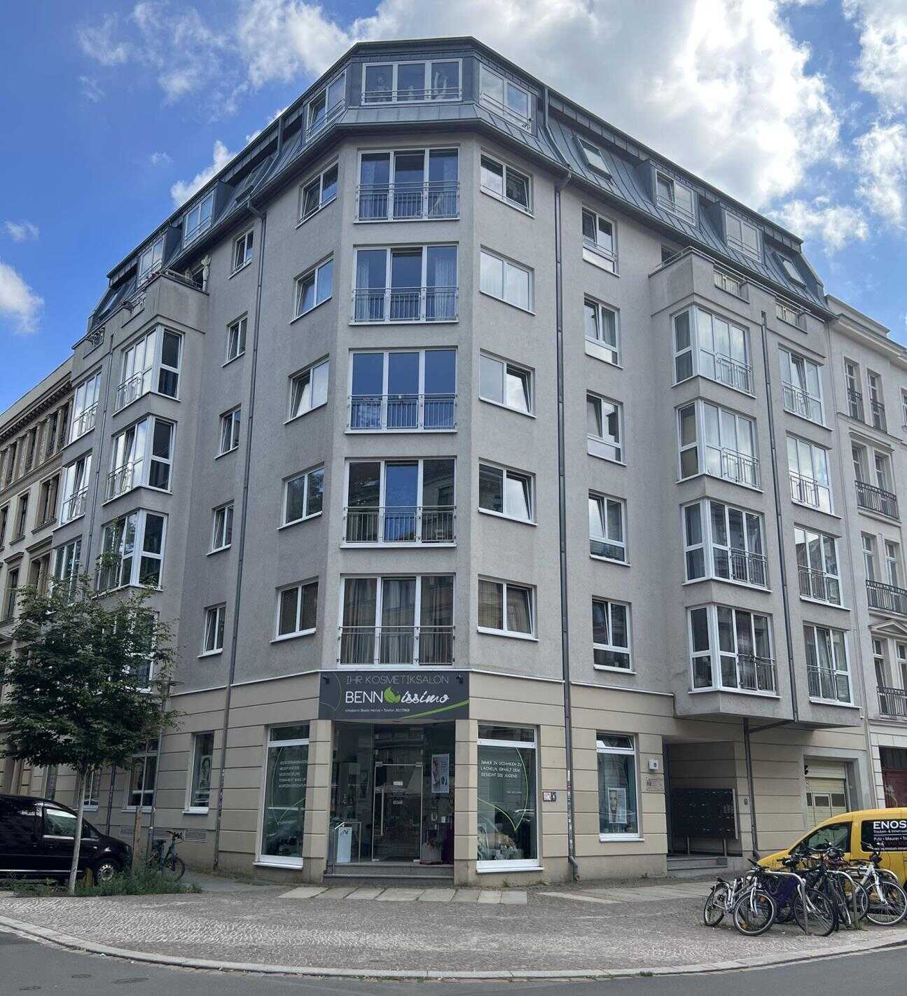 Große 3-Raum-Wohnung mit Sonnen-Glaserker in der Südvorstadt!