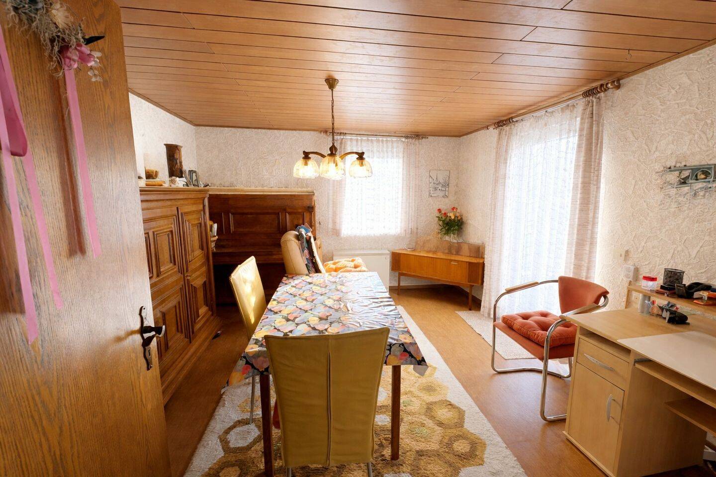 Historisches Einfamilienhaus in Höpfingen: Charme, Charakter und viel Potenzial warten auf Sie. – Höpfingen – Bild 1 von 6