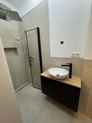Hochwertig sanierte 4-Zimmer-Altbauwohnung mit EBK und Balkon in Bestlage des Johannesviertels – 64293 Darmstadt – Vorschaubild 2