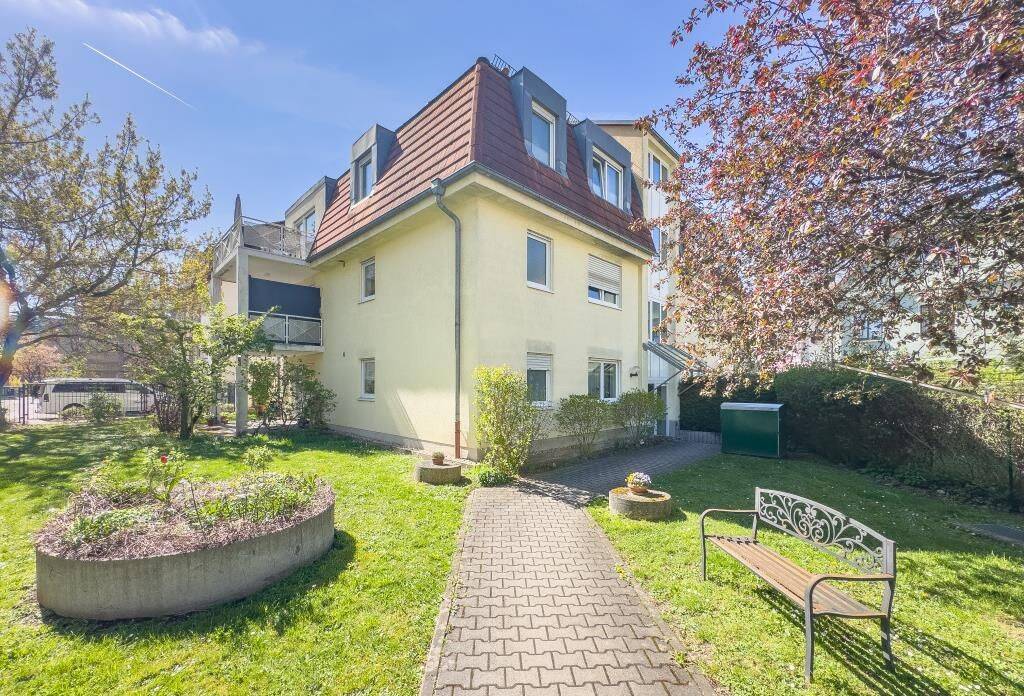 ERSTKLASSIGE 2 ZI. GARTEN-WOHNUNG ALS KAPITALANLAGE - IN RUHIGER LAGE MIT EIGENEM GARTENANTEIL – Dresden – Vorschaubild 3