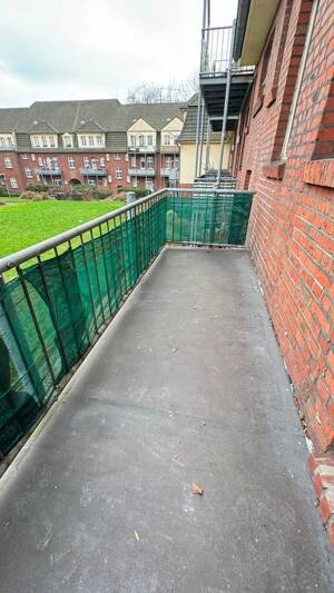 Sonnige + Geräumige 3,5- Raum-ETW mit Balkon in Duisburg- Süd zur Selbstnutzung ! – Am Himgesberg 9, 47259 Duisburg – Vorschaubild 4