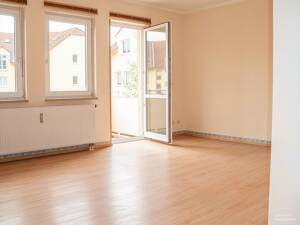 Dachgeschoss-Perle mit separater Küche und Tageslichtbad - vermietet, mit Garage und Speicher – 4319 Leipzig – Vorschaubild 3