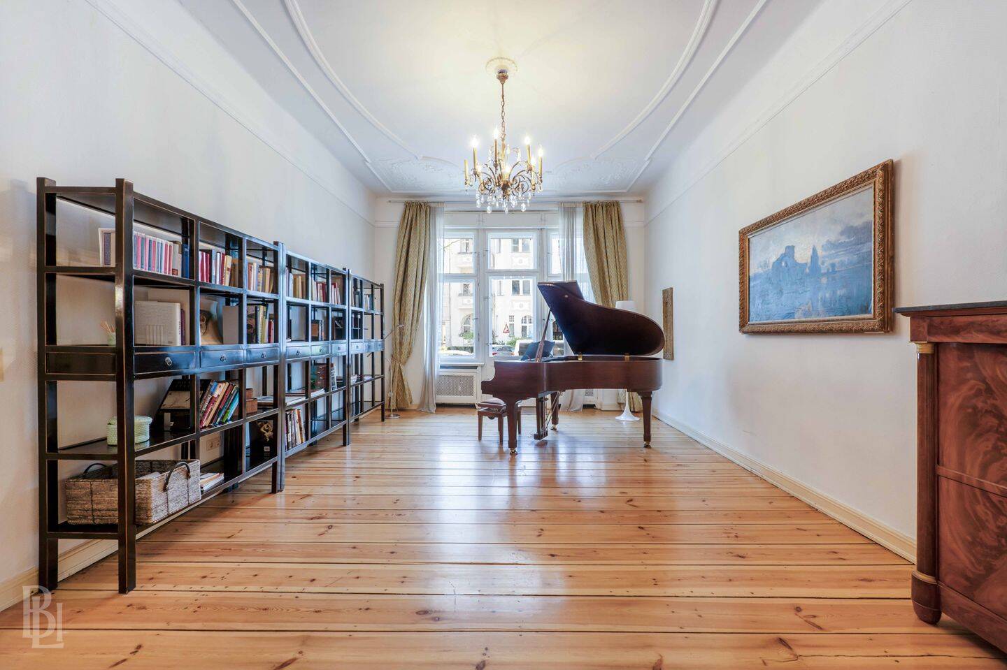 Eindrucksvolle Altbauperle mit 4-Zimmer-Potential und in Top-Lage am Olivaer Platz – Berlin – Vorschaubild 2