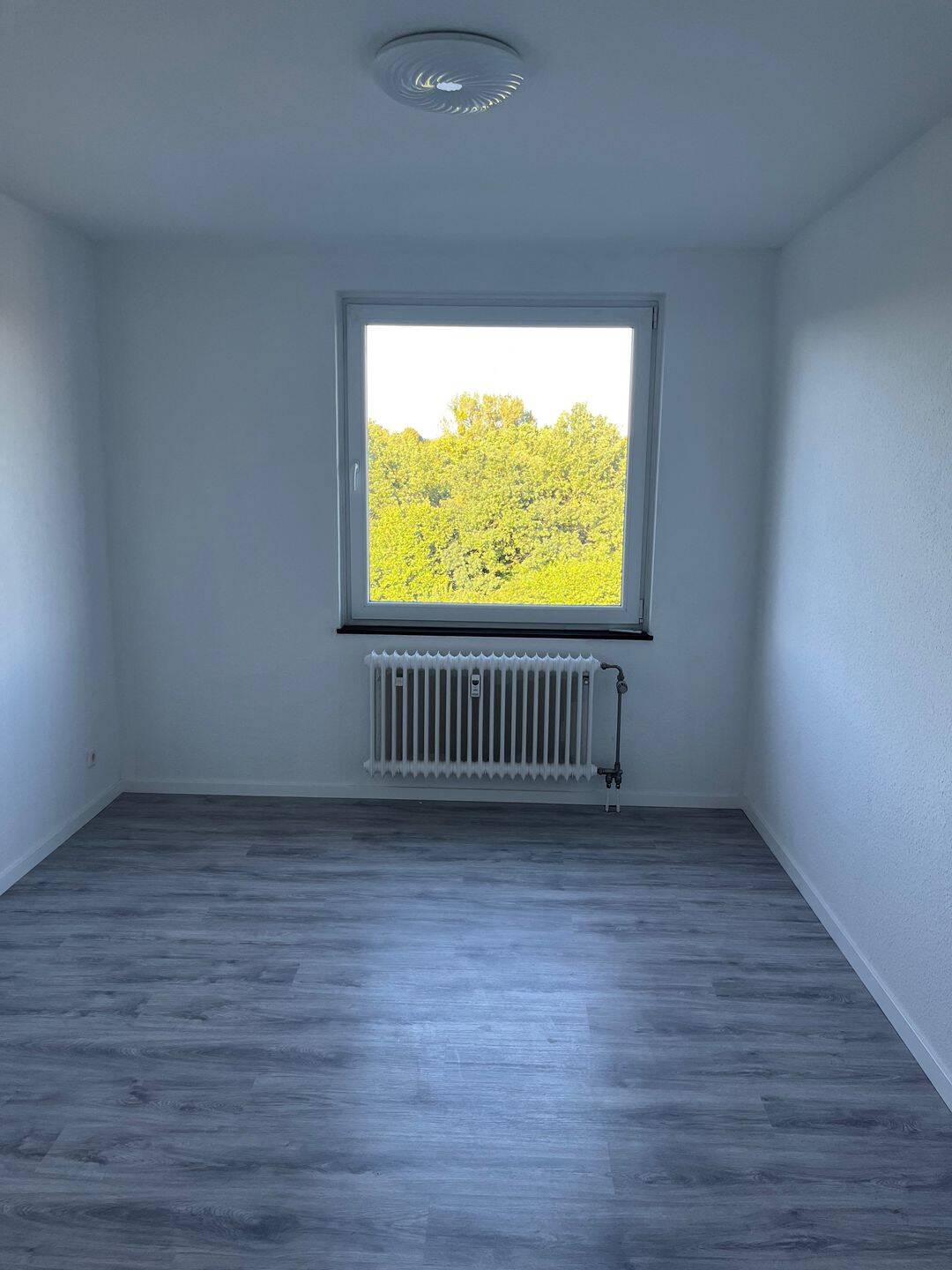 Helle 3 Zimmer Wohnung mit Balkon und Einbauküche in Davenstedt – Hannover – Vorschaubild 7