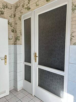 Großzügiges Grundstück mit viel Potenzial- Haus mit zwei Wohneinheiten, Garagen & Werkstatt – 39110 Magdeburg – Vorschaubild 9