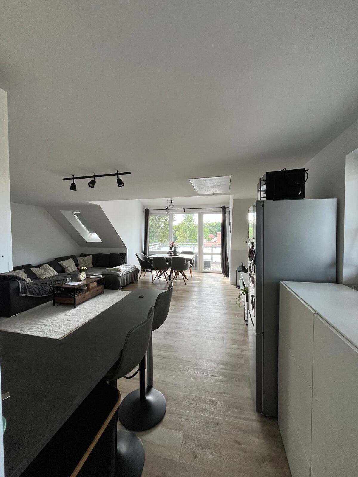 großzügige 1,5 Raumwohnung – 99334 Kirchheim – Bild 1 von 9