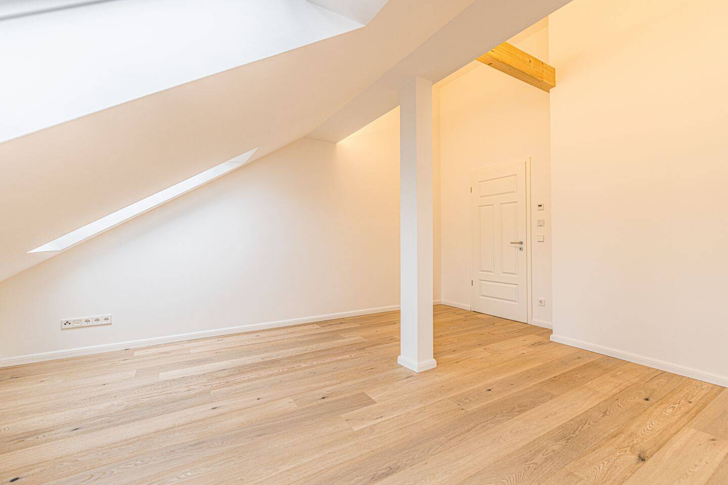 Altbaucharme mit Terrasse und zwei Tageslichtbädern auf ca. 140 m² – Leipzig – Vorschaubild 7