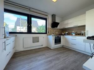 Großzügige Doppelhaushälfte mit Einliegerwohnung in beliebter Wohnlage von Köln-Rondorf – 50997 Köln – Vorschaubild 4