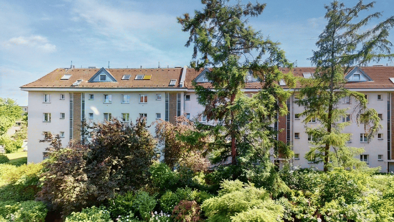 2,5 Zimmer kaufen - 3 Zimmer leben! Sonnige Wohnung mit Süd-Balkon & niedrigen Kosten – Berlin – Bild 1 von 7