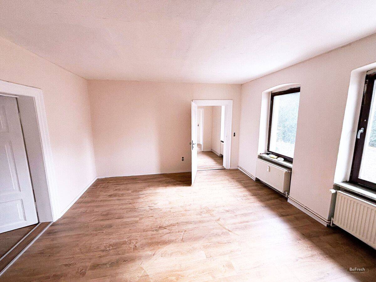 Großzügig leben mit Charakter I 4-Zimmer-Altbauwohnung, renoviert übergeben.