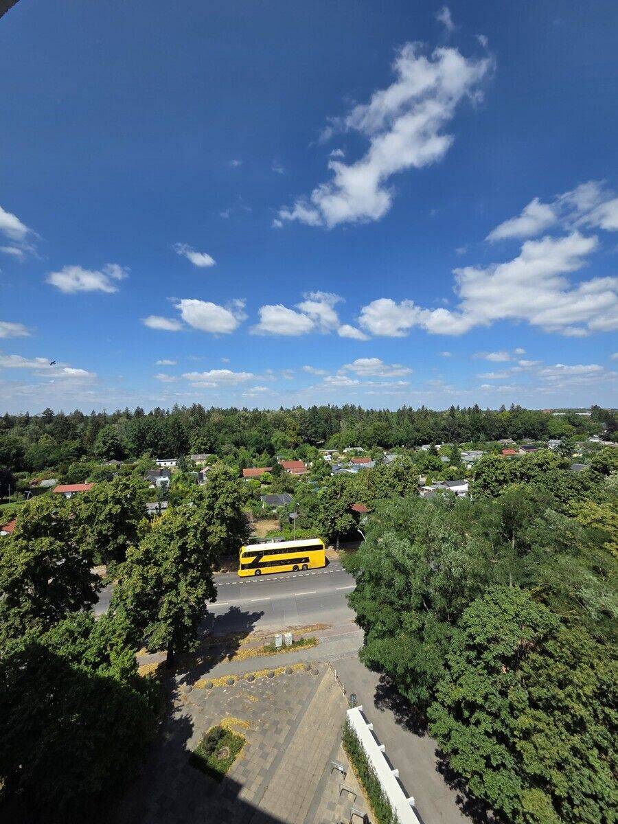 Hauptstadtmakler-Bezugsfreie Wohnung mit Stellplatz und tollem Ausblick – Berlin – Vorschaubild 4