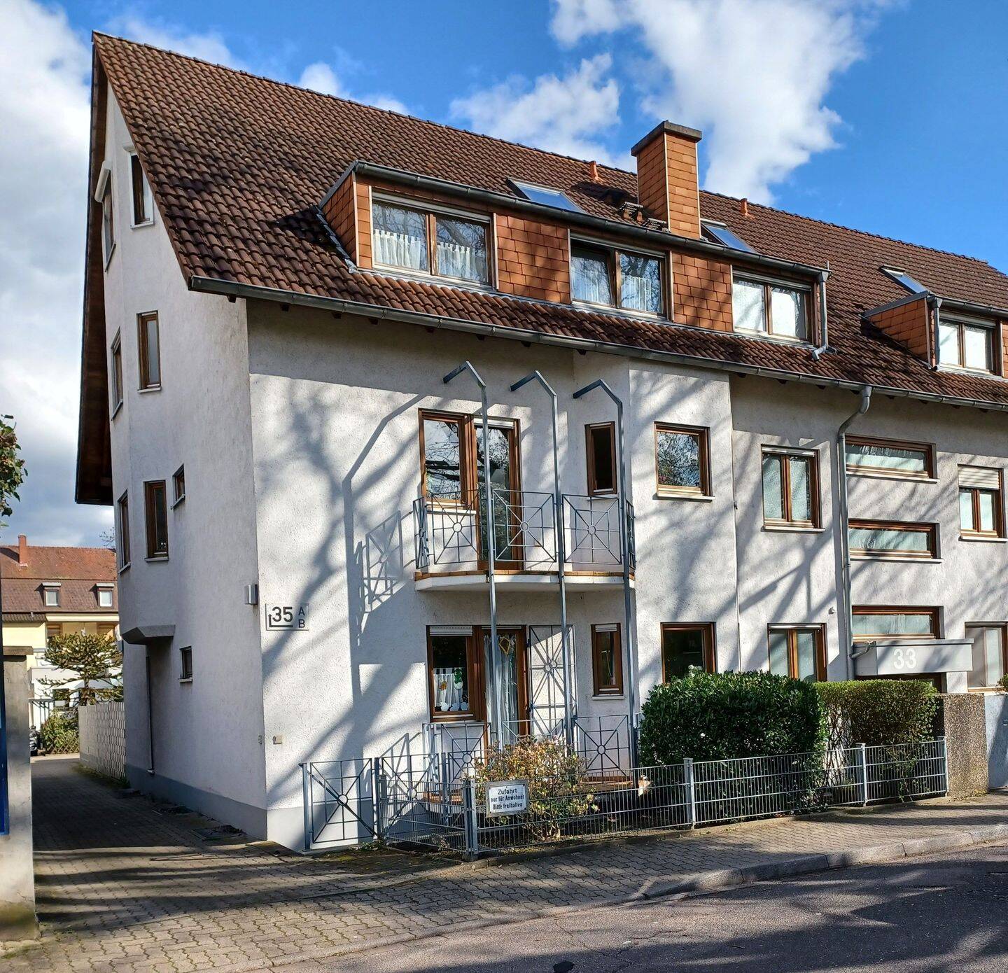 Naturnah wohnen - großzügige 73 m2 Wohnung mit 2 Balkonen und Stellplatz in 75135 Karlsruhe-Bulach