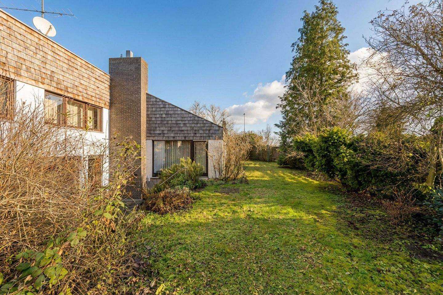Einfamilienhaus mit Pool, Einliegerwohnung und weitläufigen Grundstück – Nürtingen – Vorschaubild 3