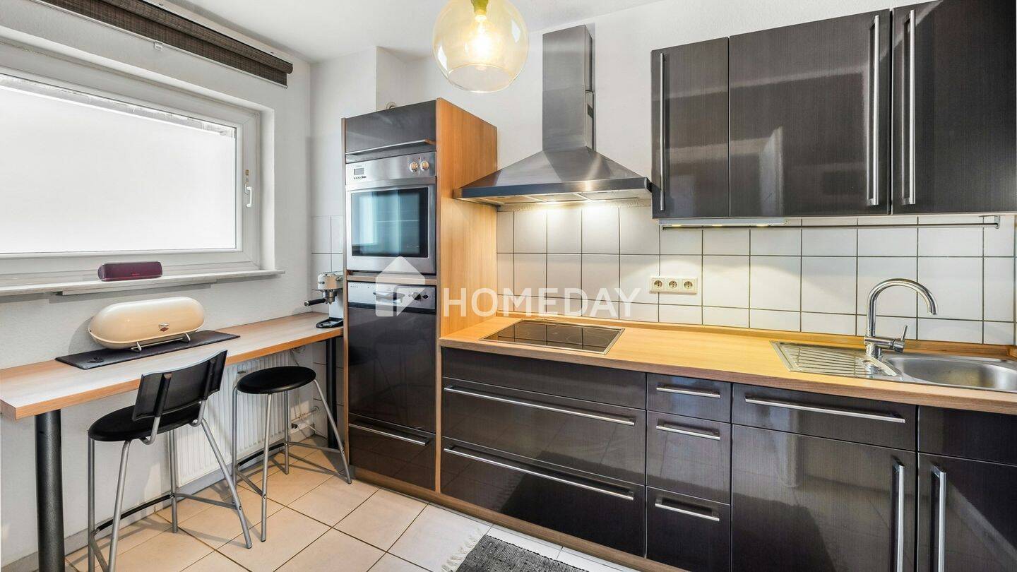 Helle 2-Zimmer-Wohnung mit Einbauküche und Loggia mit freiem Weitblick in Leverkusen-Wiesdorf – Leverkusen – Vorschaubild 3