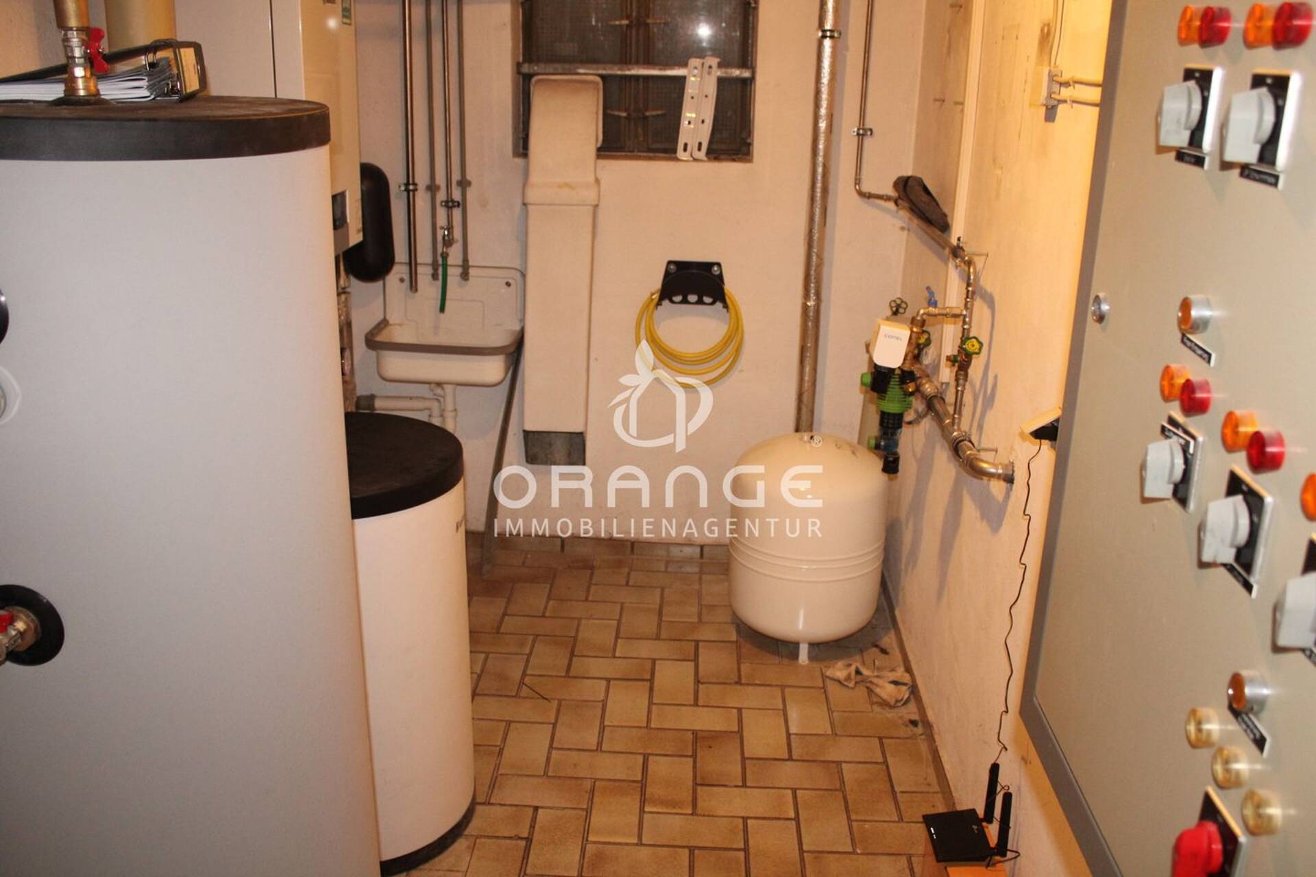 Haus in 91056 Erlangen / Dechsendorf mit 330 m² kaufen