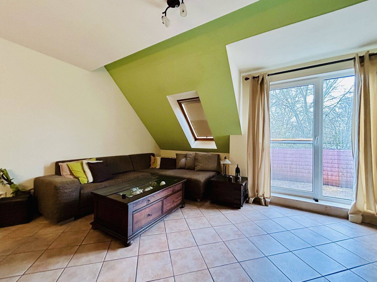 Maisonette mit Kamin, Balkon & Spitzboden - ideal für Eigennutzer oder Kapitalanleger – Bottrop – Vorschaubild 2