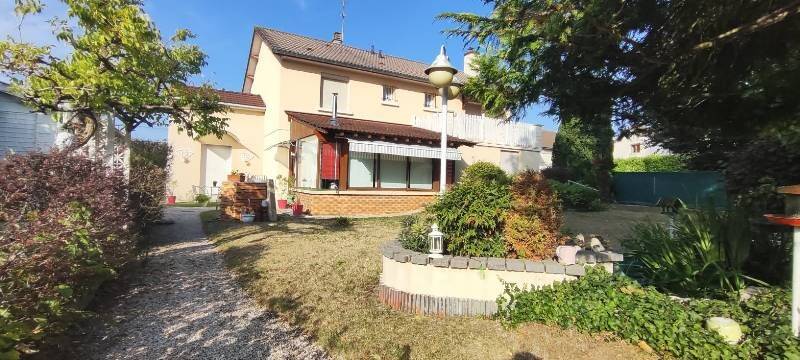Maison 6 pièces 159 m² · à Saint-Marcel · 159 m² · 242 000 €