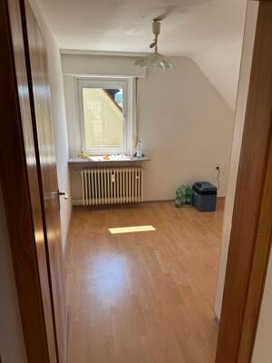 Schöne 4 Zimmer Dachgeschosswohnung – 70378 Stuttgart – Vorschaubild 4