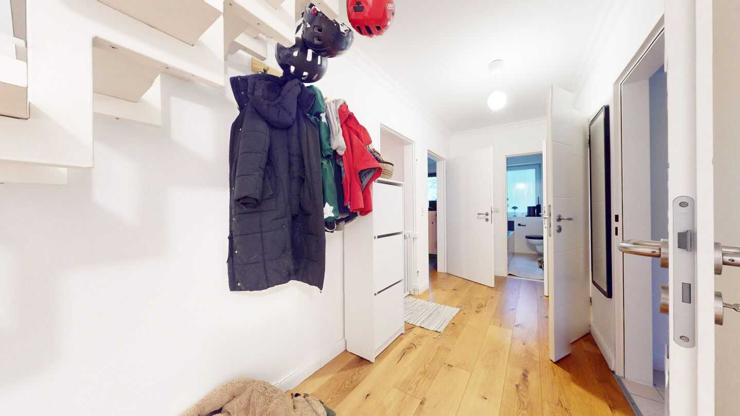 Lehesterdeich / Stilvolle 4-Zimmer-Maisonette-Wohnung mit Loggia in ruhiger Lage – Bremen – Vorschaubild 5