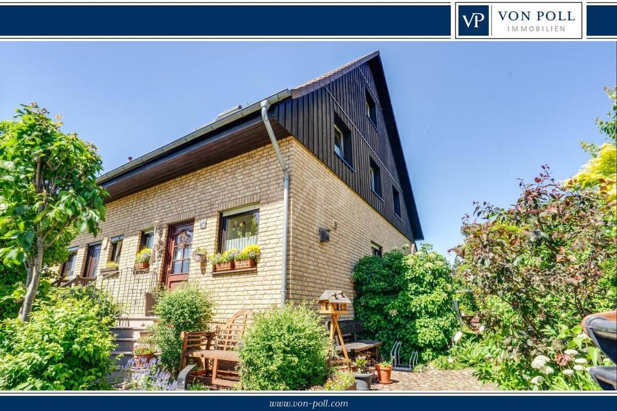Charmante Doppelhaushälfte mit Kamin, Gartenidylle und viel Raum für Familie in Berlin-Kaulsdorf – 12621 Berlin – Bild 1 von 9