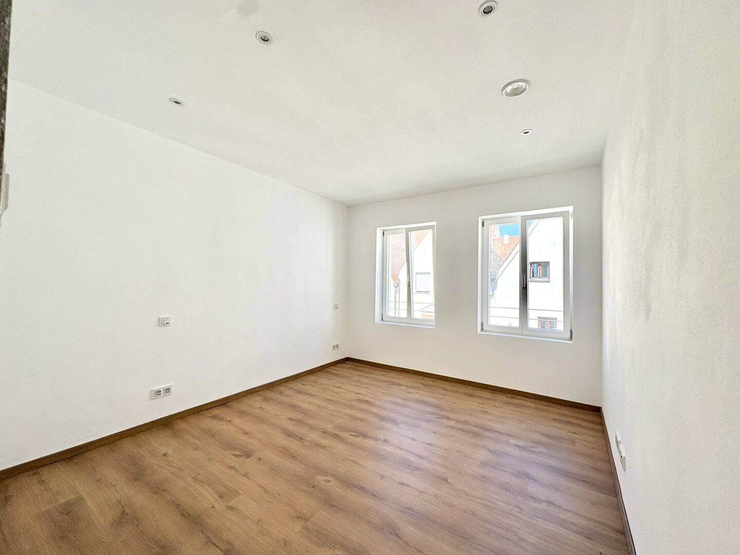Erstbezug 3-Zimmer-Maisonette-Highlight mit EBK und Loggia in der Altstadt – Ingolstadt – Vorschaubild 6