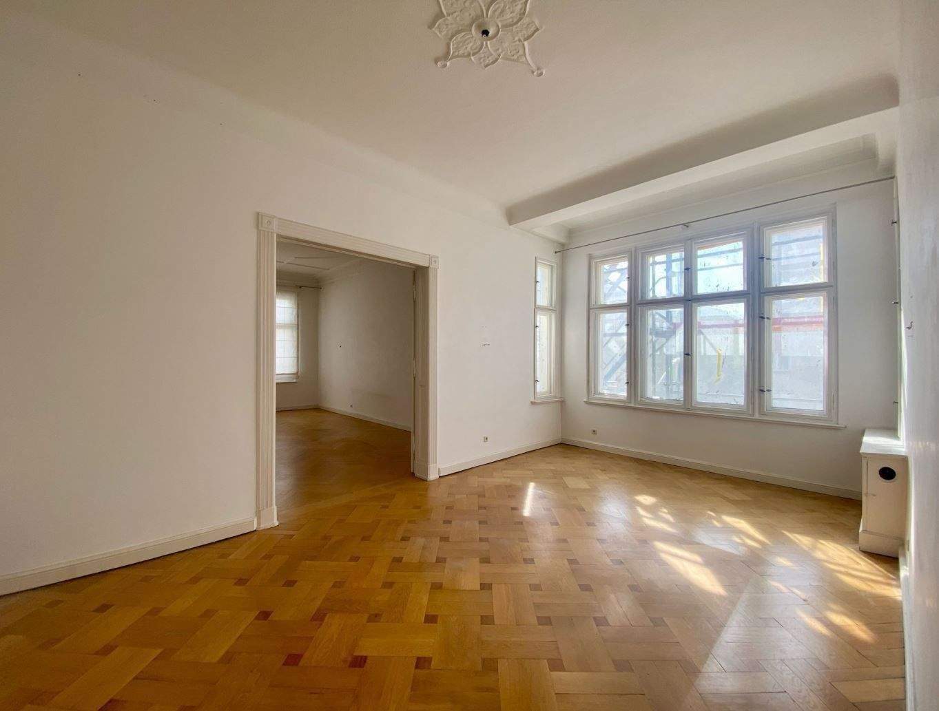 Güntzel-Kiez: bezugsfreie, gepflegte ETW mit Süd-Balkon und Aufzug – Berlin – Bild 1 von 2