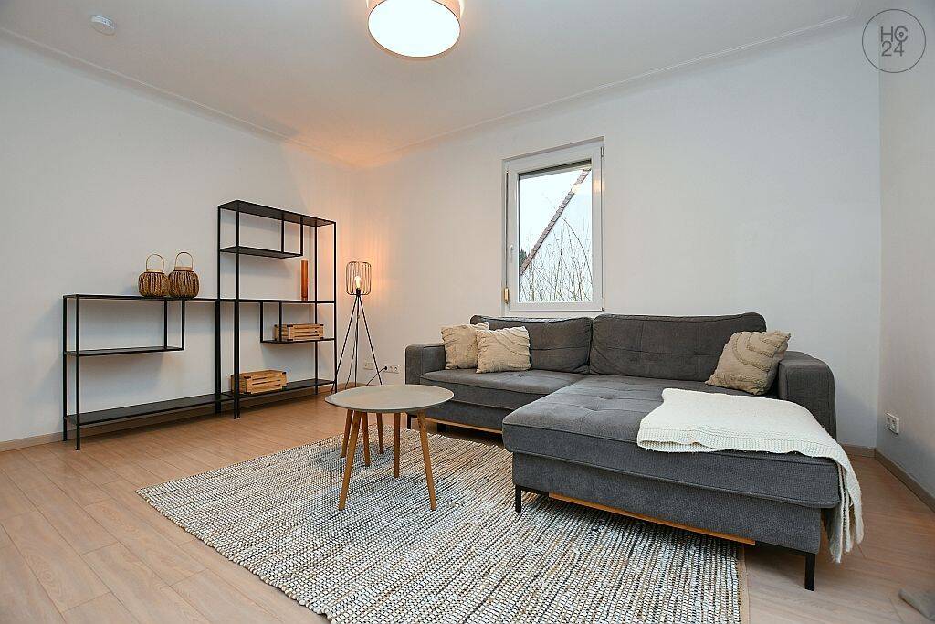 Wunderschöne und modern möblierte Wohnung mit Stellplatz in Zuffenhausen