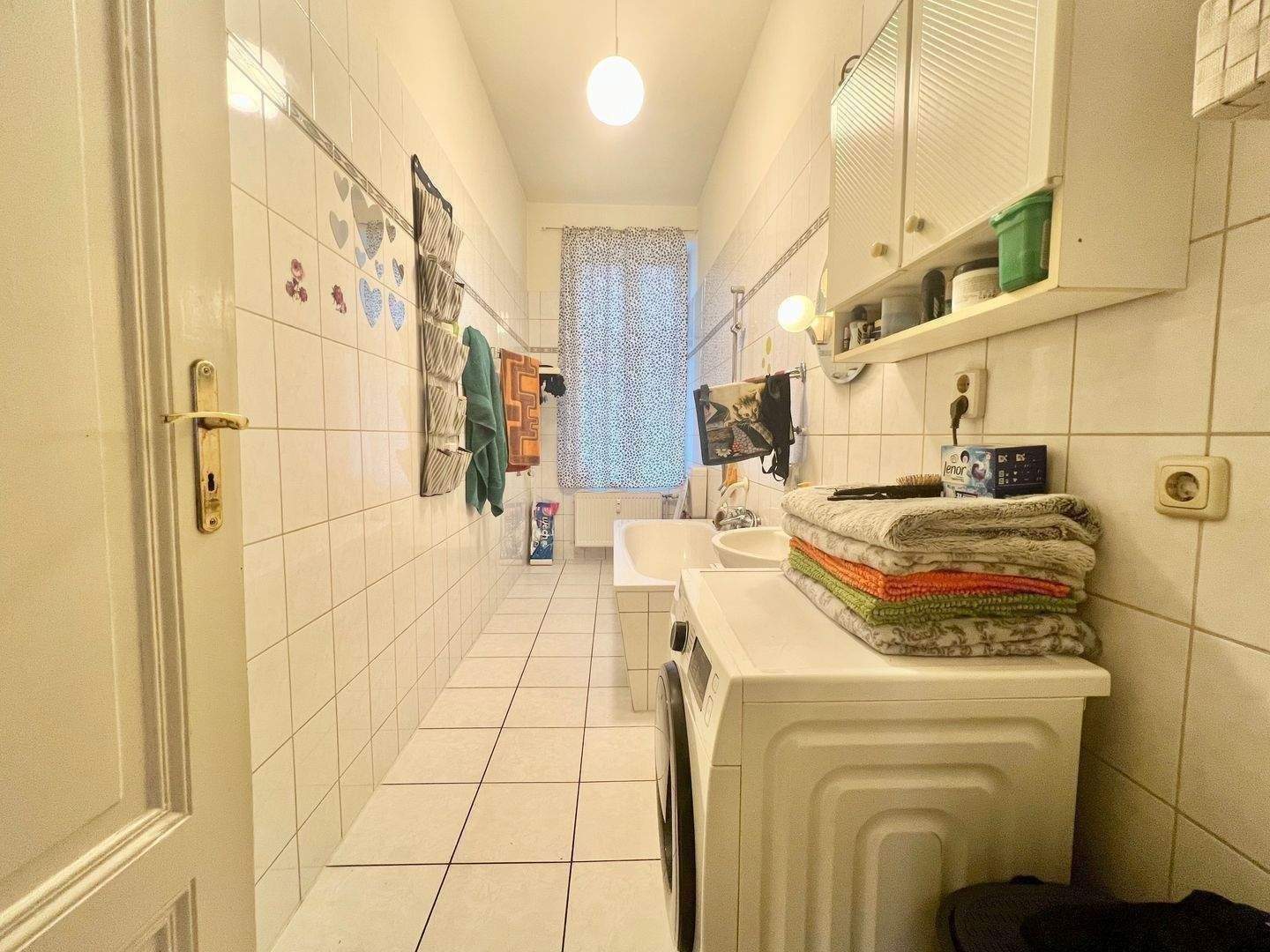 MITTEN IN MITTE - CHARMANTER ALTBAU MIT HOHEN DECKEN & PARKETT - ZUR ZEIT VERMIETET – Berlin – Vorschaubild 3
