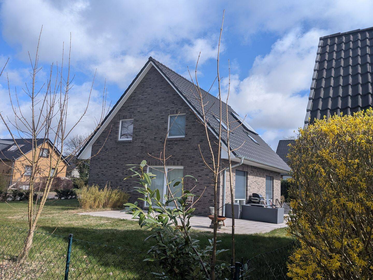Modernes Einfamilienhaus mit Solarheizung & 2 Stellplätzen – Ellerau – Vorschaubild 3