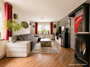 IHR NEUES ZUHAUSE WARTET - CHARMANTE WOHNUNG MIT GARTENANTEIL IN ZENTRALER LAGE
