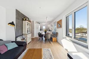Traumhafte 5,5 Zi. DG-Maisonette Wohnung mit Neubaufeeling in ruhiger Lage in Trudering – 81825 München – Vorschaubild 4