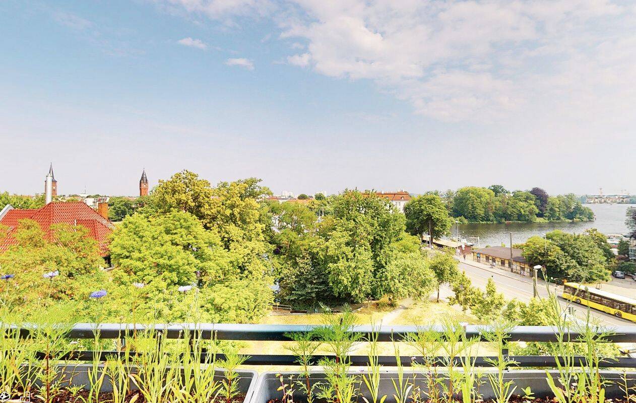 Barrierefrei über den Dächern Köpenicks mit Blick auf die Dahme, Altstadt & Schloss Köpenick! – Berlin – Vorschaubild 6