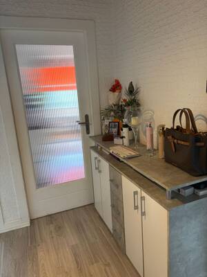 WOHNEN ---- ANLAGE ----- ARBEITEN FFM --- DHH ---- ZWEIFAMILIENHAUS MIT 2 Balkonen + 1 GARAGE UND 1 PKW ABSTELLPLATZ SCHÖNER GARTENBEREICH --- 382m2 – 65933 Frankfurt am Main – Vorschaubild 4