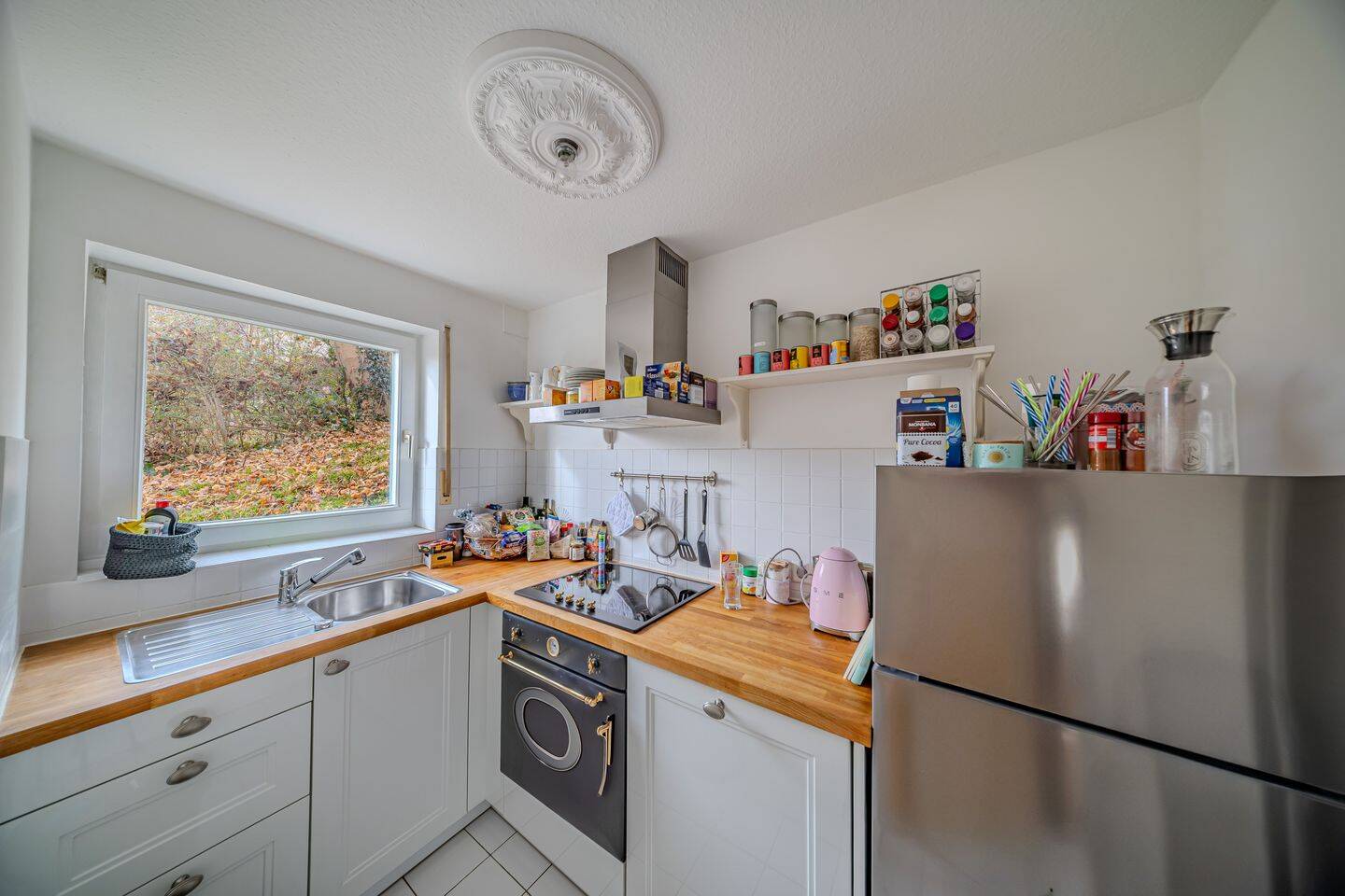 Außergewöhnliche 2,5-Zimmer-Split-Level-Wohnung mit privatem Garten und traumhafter Aussicht – Stuttgart – Vorschaubild 3
