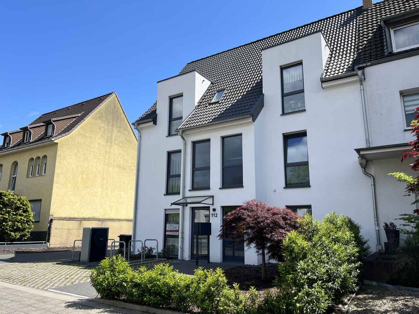 Modern wohnen im Erdgeschoss - gepflegte 2-Zimmer-Wohnung mit Terrasse an der Ostenallee!