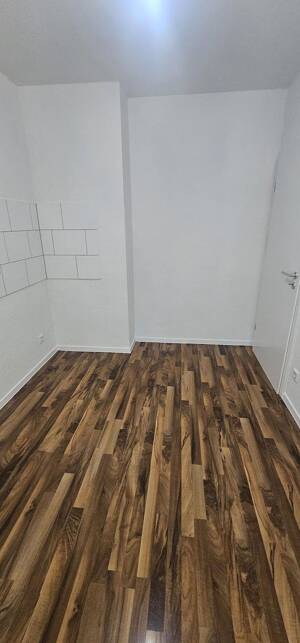 Sehr schöne sanierte 2 Zimmer Wohnung mit Balkon in Duisburg zu vermieten – 47138 Duisburg – Vorschaubild 6